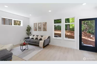 5716 NE 65th Street, Seattle, WA 98115 - Photo 13