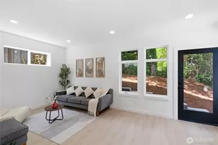 5716 NE 65th St, Seattle, WA 98115 - Photo 13
