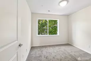 93 Sky Ridge Rd NW, Issaquah, WA 98027 - Photo 19
