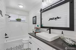 18846 SE 42nd St, Issaquah, WA 98027 - Photo 13