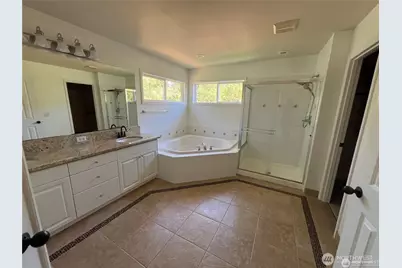 22840 NE 100th Place, Redmond, WA 98053 - Photo 17