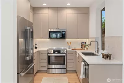 4047 44th Avenue SW, Seattle, WA 98116 - Photo 11