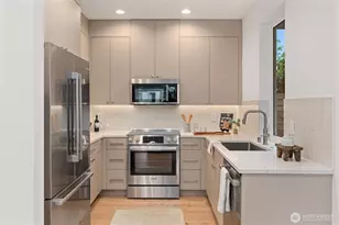 4047 44th Ave SW, Seattle, WA 98116 - Photo 11