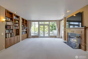 9701 SE 5th St, Bellevue, WA 98004 - Photo 11