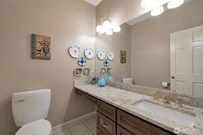 9701 SE 5th St, Bellevue, WA 98004 - Photo 13