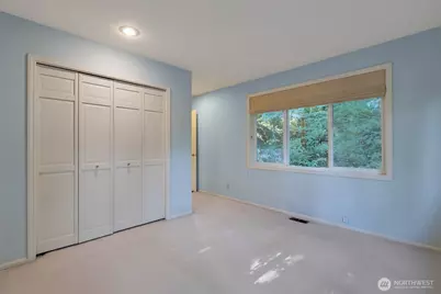 9701 SE 5th St, Bellevue, WA 98004 - Photo 21