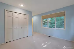9701 SE 5th St, Bellevue, WA 98004 - Photo 21
