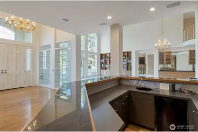9701 SE 5th St, Bellevue, WA 98004 - Photo 7