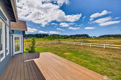 130 W Crescent Harbor Road, Oak Harbor, WA 98277 - Photo 33
