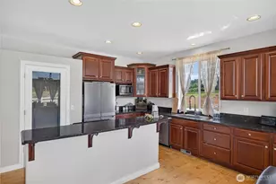 130 W Crescent Harbor Rd, Oak Harbor, WA 98277 - Photo 17