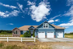 130 W Crescent Harbor Rd, Oak Harbor, WA 98277 - Photo 1