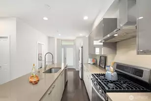 4253 SE 213th Pl, Issaquah, WA 98029 - Photo 15
