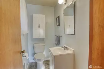 11826 NE Manzanita Lane, Bainbridge Island, WA 98110 - Photo 9