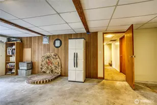 11826 NE Manzanita Ln, Bainbridge Island, WA 98110 - Photo 27