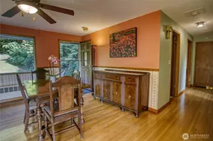 11826 NE Manzanita Ln, Bainbridge Island, WA 98110 - Photo 5