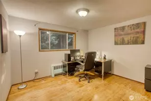 11826 NE Manzanita Ln, Bainbridge Island, WA 98110 - Photo 17