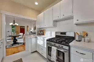1636 N 54th St, Seattle, WA 98103 - Photo 9