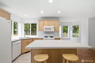 2021 Hoquiam Avenue NE, Renton, WA 98059 - Photo 7
