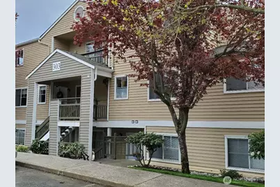 5300 Harbour Pointe Boulevard #303-D, Mukilteo, WA 98275 - Photo 1