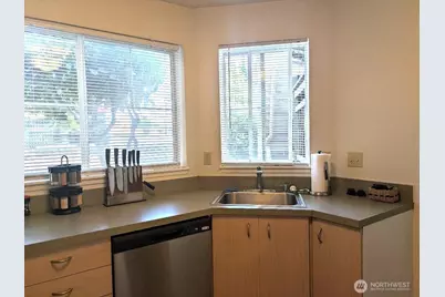 5300 Harbour Pointe Boulevard #303-D, Mukilteo, WA 98275 - Photo 7