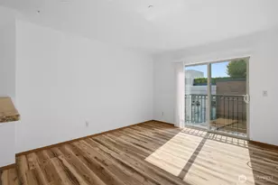 1125 E Olive St, Seattle, WA 98122 - Photo 13