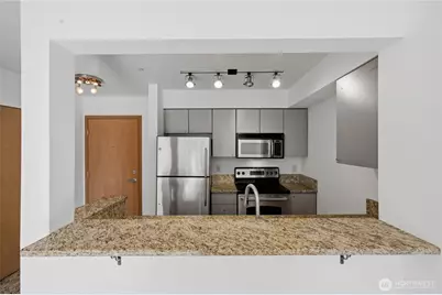 1125 E Olive Street #604, Seattle, WA 98122 - Photo 9