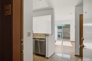 1125 E Olive St, Seattle, WA 98122 - Photo 5