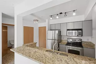 1125 E Olive St, Seattle, WA 98122 - Photo 11