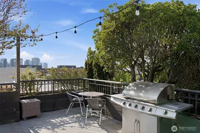 1125 E Olive Street #604, Seattle, WA 98122 - Photo 25