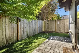 419 N 50th St, Seattle, WA 98103 - Photo 27