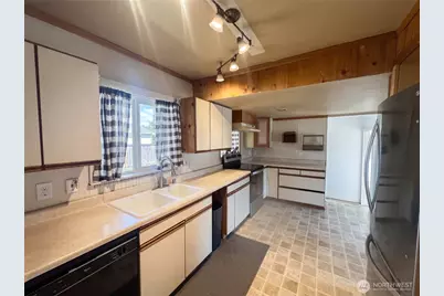 18026 31st Avenue NE, Arlington, WA 98223 - Photo 3