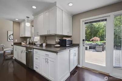 15611 SE 24th Street, Bellevue, WA 98008 - Photo 13