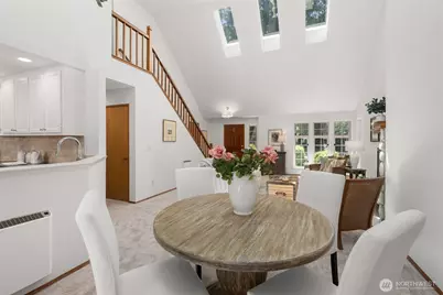 10109 NE Knight Road, Bainbridge Island, WA 98110 - Photo 13