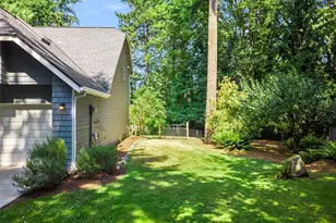 10109 NE Knight Rd, Bainbridge Island, WA 98110 - Photo 33