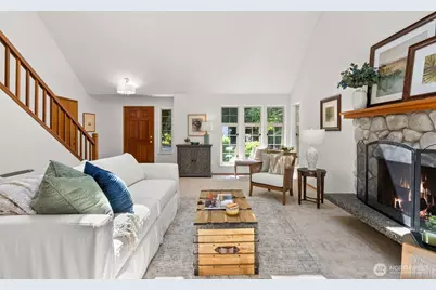 10109 NE Knight Road, Bainbridge Island, WA 98110 - Photo 5