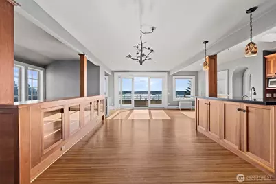 604 W Kinnear Place, Seattle, WA 98119 - Photo 5