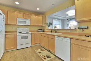 18711 10th Ave SE, Bothell, WA 98012 - Photo 7