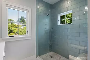 2910 9th Ave W, Seattle, WA 98119 - Photo 27