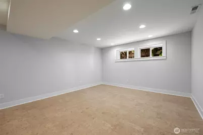 2910 9th Avenue W, Seattle, WA 98119 - Photo 33