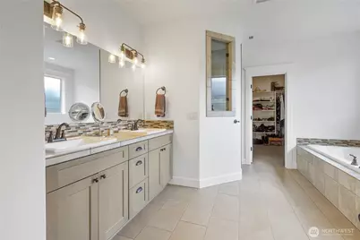 7901 Connells Prairie Rd E, Bonney Lake, WA 98391 - Photo 25