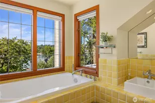 6017 Rose Loop NE, Bainbridge Island, WA 98110 - Photo 25