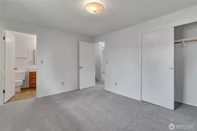 10074 SE 213th Place, Kent, WA 98031 - Photo 13
