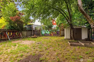 414 N 46th St, Seattle, WA 98103 - Photo 23