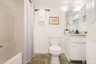 414 N 46th St, Seattle, WA 98103 - Photo 15