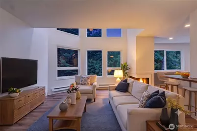 3423 W Government Way #8, Seattle, WA 98199 - Photo 1
