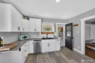 804 W 5th St, Port Angeles, WA 98363 - Photo 11