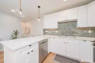 3015 61st Ave SW, Seattle, WA 98116 - Photo 7