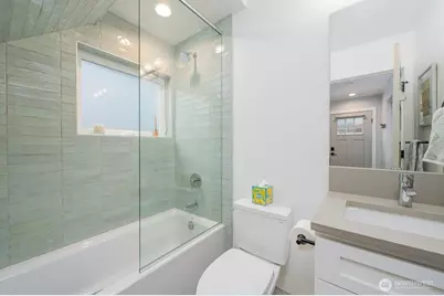 3015 61st Avenue SW #B, Seattle, WA 98116 - Photo 15