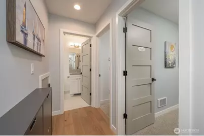 3015 61st Avenue SW #B, Seattle, WA 98116 - Photo 3