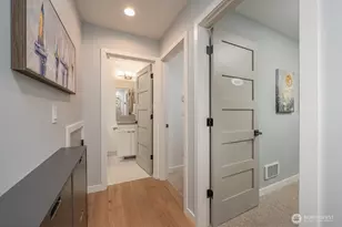 3015 61st Ave SW, Seattle, WA 98116 - Photo 3